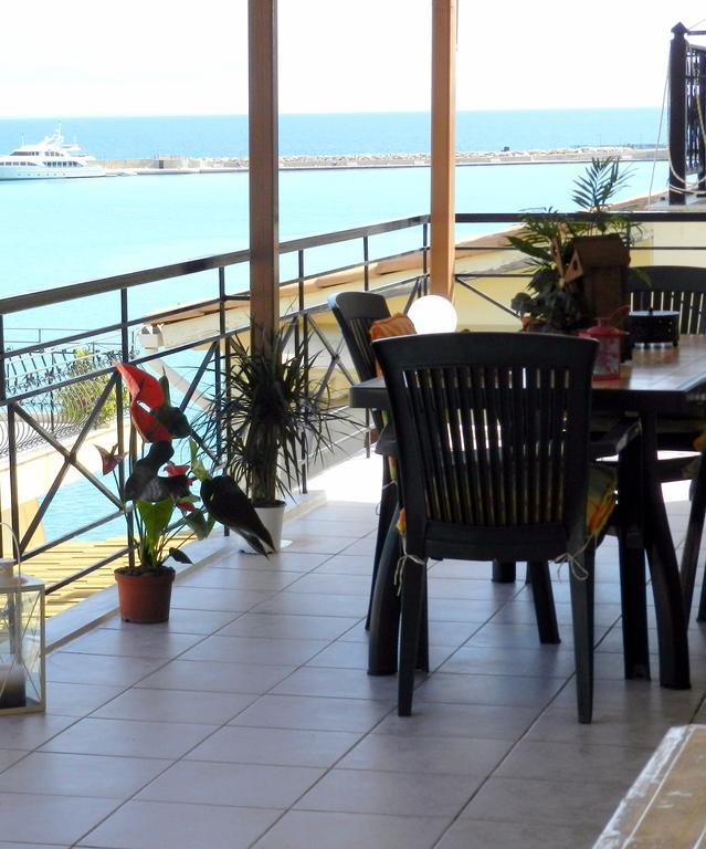Port View Apartment Zakynthos Town Ngoại thất bức ảnh